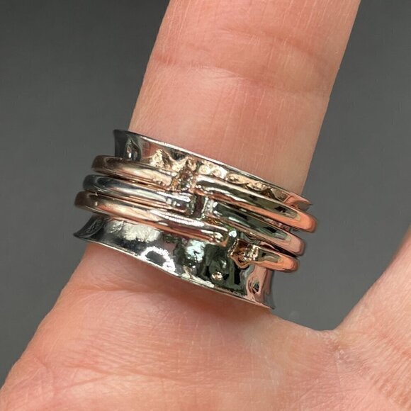 Boho Spinner Ring Tri-Color Floating Heart and Bands #1356 - Picture 4 of 12
